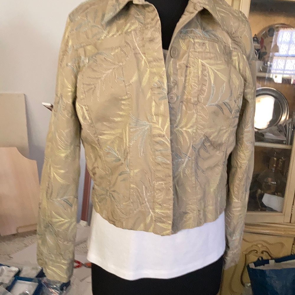 Liz Claiborne Embroidered Jean Jacket. SZ  XL
